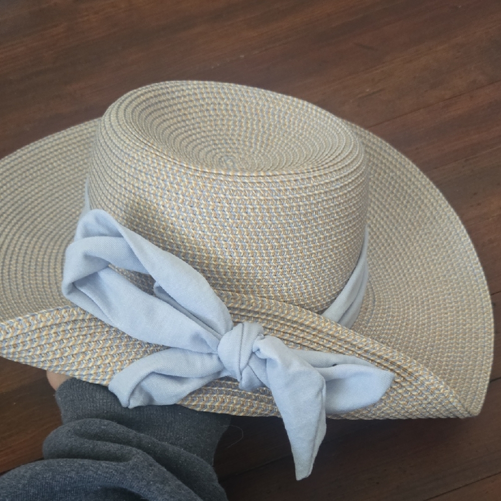 Nine West Beige Hat with Blue Bow